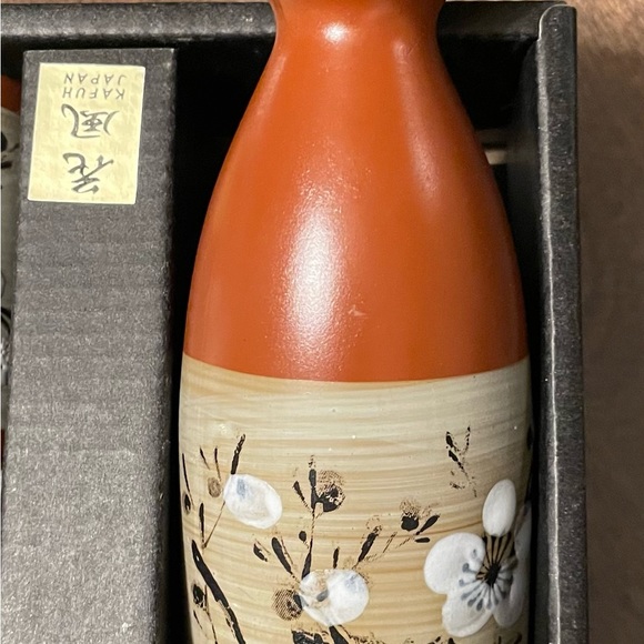 Sake Cherry blossom Sake set.Terracotta Japanese style. - Picture 4 of 4